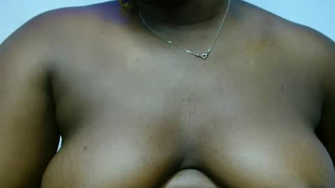 chocolate_ass88 online show from June 24, 6:29 pm