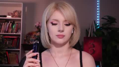 chriss_foxx online show from July 29, 3:45 pm
