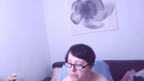 Christa online show from February 7, 3:43 am