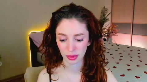 christinaconteeree online show from April 23, 1:35 pm