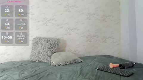 Snapshot of christy_calloway chatting on October 16, 12:41 pm christy online show from October 16, 12:41 pm