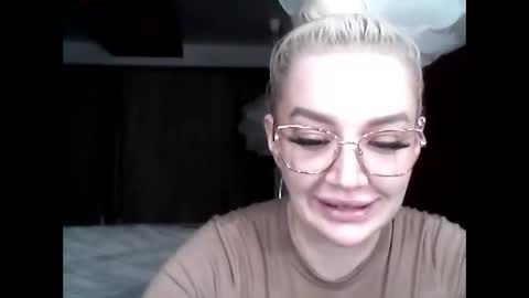 christyblondie online show from March 27, 7:25 pm