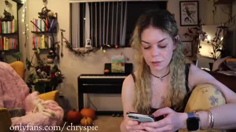 Snapshot of chrysanthulu chatting on October 25, 5:48 am Chrys online show from October 25, 5:48 am