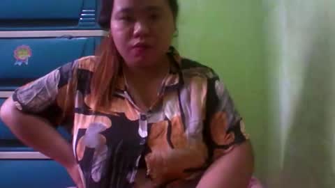 Snapshot of chubbybigtits_01 chatting on October 18, 6:27 am chubbybigtits_01 online show from October 18, 6:27 am