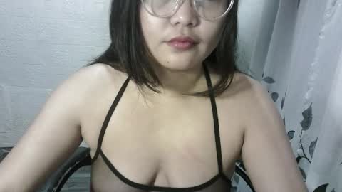 chubbycheeks27 online show from May 5, 4:10 pm