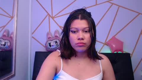 ciara__smith online show from May 6, 5:00 am