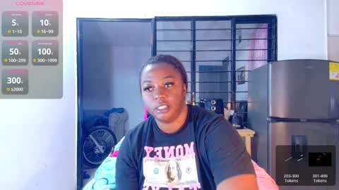 Snapshot of ciaraebonyxxx chatting on February 13, 11:06 am ciaraebonyxxx online show from February 13, 11:06 am