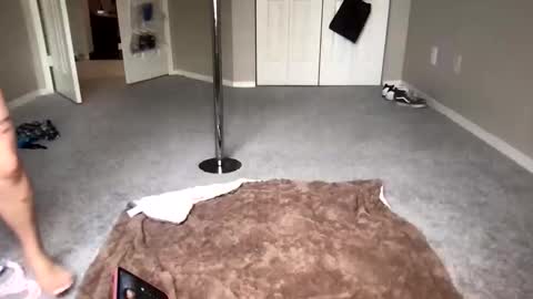 cici1900 online show from April 29, 1:31 am