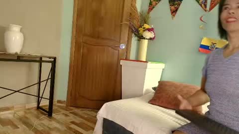 Cinderela Jackson online show from June 25, 11:56 am