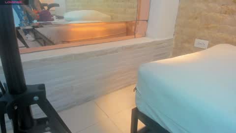 Claire online show from April 29, 9:53 pm