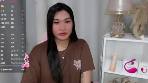 CLAIRE online show from July 1, 5:56 pm