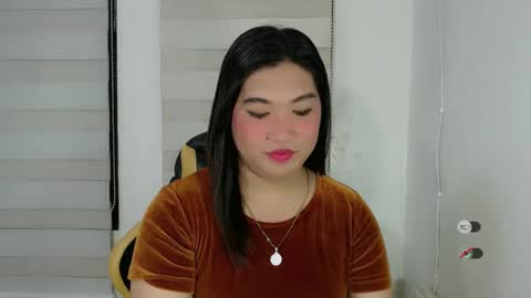 CLAIRE online show from March 1, 5:52 am