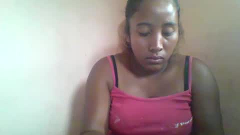 Snapshot of clarah0123 chatting on February 21, 7:44 am Clarah0123 online show from February 21, 7:44 am