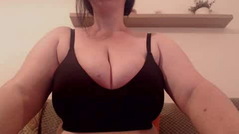 Clara online show from June 13, 10:40 pm