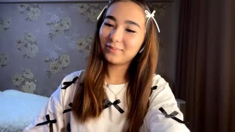 Snapshot of claribelatienza chatting on October 5, 1:05 pm Yuna online show from October 5, 1:05 pm