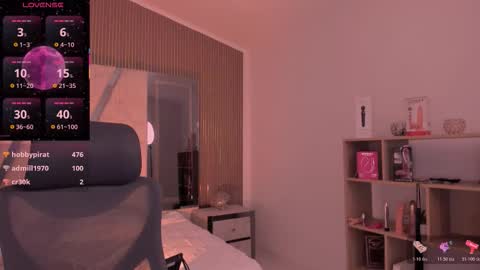 Cleo Adams online show from November 5, 4:40 am