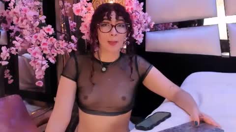       online show from August 3, 9:04 am