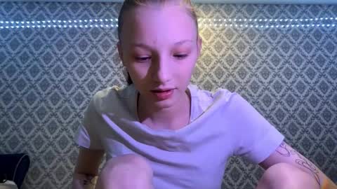 Cleo online show from December 16, 5:30 pm