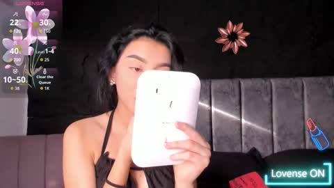 cleowhite_ online show from March 18, 9:53 pm