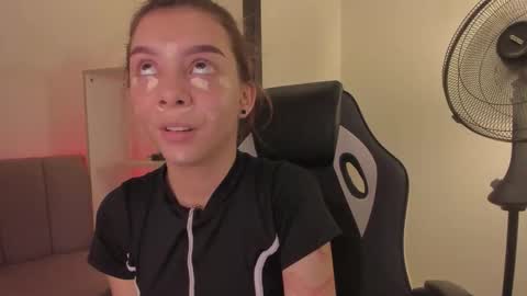 cleowhite_ online show from February 12, 9:16 pm