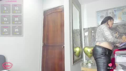 CLOE online show from March 8, 11:45 am