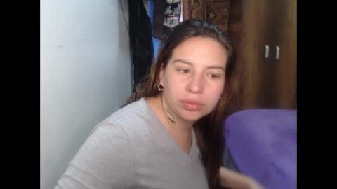 cloepregnant25 online show from February 22, 2:29 pm