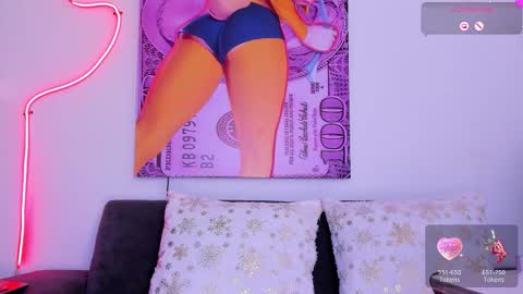 cmila0713 online show from January 9, 1:32 am