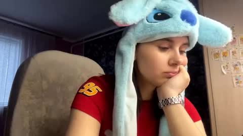 Snapshot of coco_charmel chatting on October 5, 8:52 am Nikki online show from October 5, 8:52 am