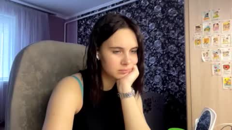 Snapshot of coco_charmel chatting on October 8, 10:19 am Nikki online show from October 8, 10:19 am