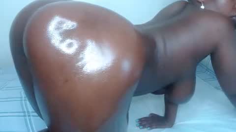 cocoa_devine online show from June 25, 11:23 am