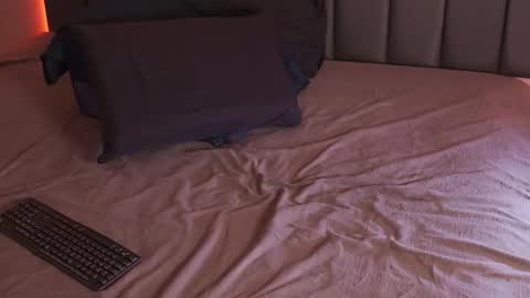 Snapshot of coconutcatin chatting on September 20, 2:15 pm Coconutcatin online show from September 20, 2:15 pm