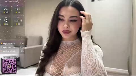 Yumi online show from July 16, 10:25 pm