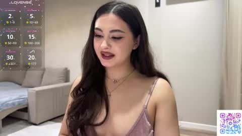 Yumi online show from June 17, 11:17 pm