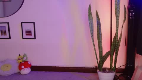 Mena  IGXTTOF cold leemonadee  online show from December 2, 7:38 pm