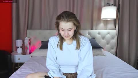 Collen Mon Tue Wed Thu Fri GMT 3 0300am - 0900am  online show from February 7, 4:55 pm