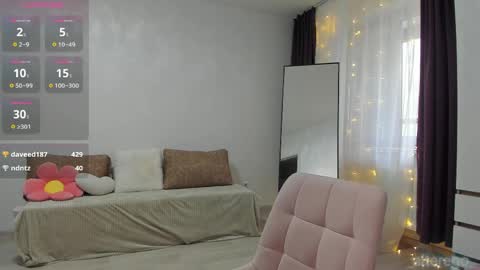 Alice online show from May 15, 3:59 pm