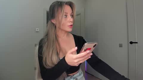 Alice online show from September 14, 4:16 pm