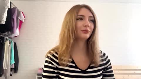 Amelia online show from March 6, 1:28 pm