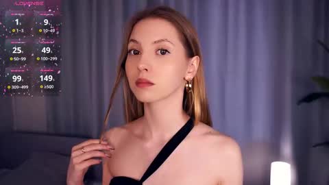 Snapshot of constanceglascov chatting on October 3, 7:24 am Hello im Sofia Welcme to my room .More hugs and kiss for you online show from October 3, 7:24 am