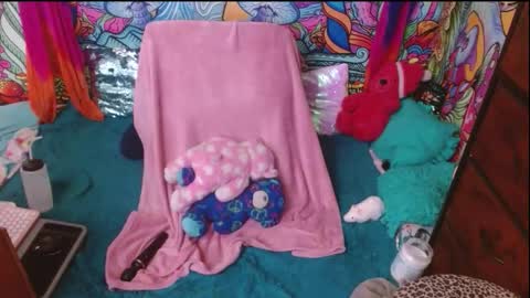 Feral Shy....... BECOME A FAN CLUB MEMBER BECAUSE YOU LOVE ME  RECEIVE  FREE PMS ALL MY LOVETHANK YOU FOR YOUR SUPPORT online show from January 6, 3:21 am