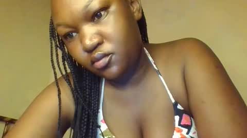 coolgirl001 online show from March 14, 5:30 am