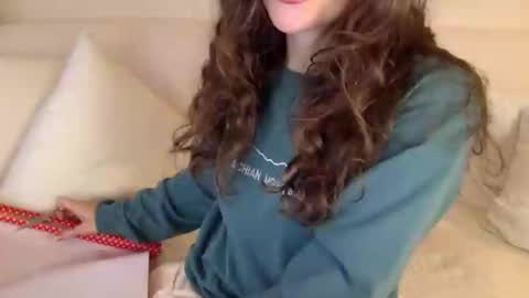 CopperPearl online show from December 20, 2:27 pm