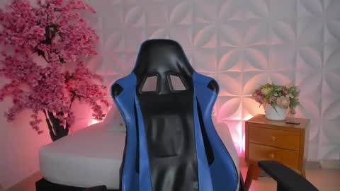  CORA  online show from November 13, 1:32 pm