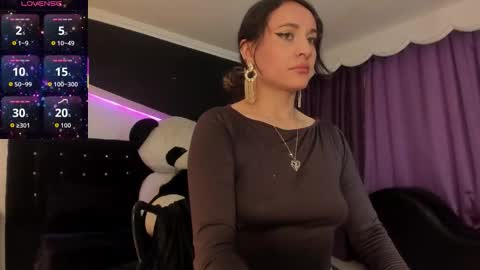 Coral  online show from November 21, 6:32 pm