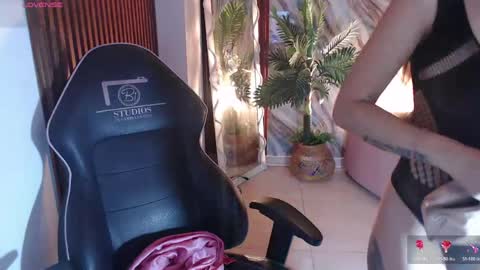 corall_tay1 online show from May 5, 11:46 am