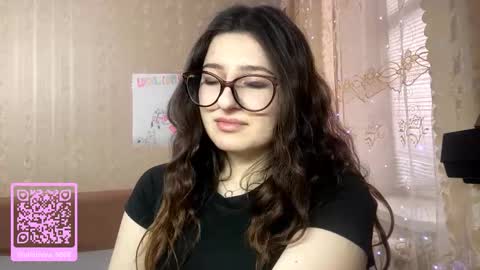 Elisheva online show from February 27, 1:11 pm