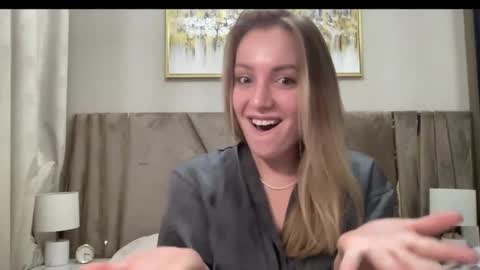 cosmo_blondiee online show from October 4, 5:57 am