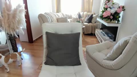 LAURA online show from February 20, 1:56 pm