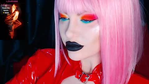 Snapshot of crazypinkyball chatting on January 8, 1:31 pm Roxy online show from January 8, 1:31 pm
