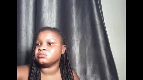 creamyposh1 online show from November 15, 5:30 am